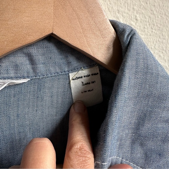 VINTAGE Denim Button Up - Picture 3 of 6